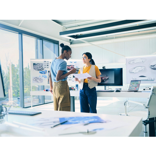 HP ZBook 8 G1i 14 Intel - Yaşam Tarzı Görseli - 02