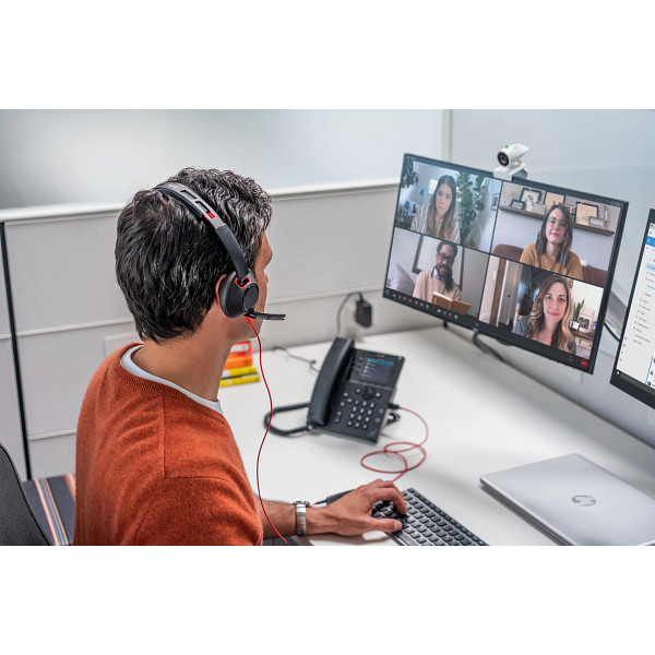 Blackwire 5200 series_Product__Product in Use_Right facing