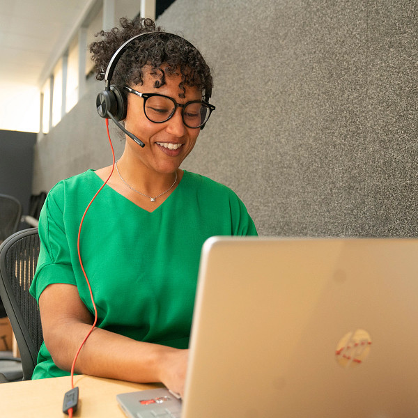 Poly Blackwire 8225 Office Lifestyle