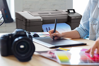HP DesignJet Z9+ 44-in PostScript Printer Plus Edition