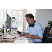 HP 8G7T8AA Poly Voyager Surround 85 UC USB-C headset Microsoft Teams-tanúsítvánnyal + USB-C–USB-A-adapter + töltőállvány