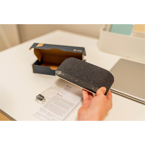 Poly Sync 10 USB speakerphone - Lifestyle