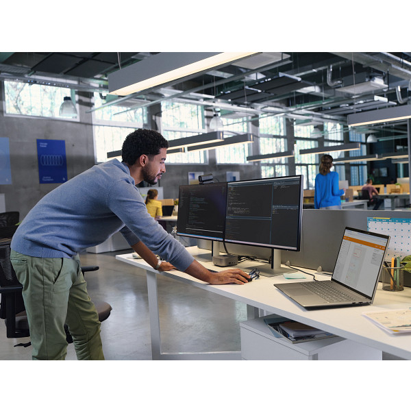 HP ZBook X G1i 16\ - Lifestyle Image
