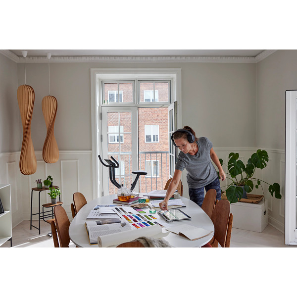 Poly Voyager Surround 85 Home Lifestyle