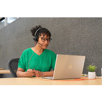 HP 8X223AA Poly Blackwire 8225 sztereó USB-C headset + USB-C–USB-A-adapter