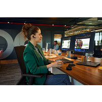 HP 7Y8M0AA Poly Voyager Free 60 UC fekete fülhallgató + BT700 USB-C-adapter + alapszintű töltőtok