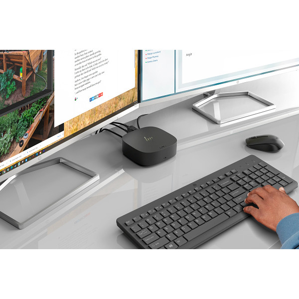 21C1 HP USB-C Dock G5 HP M32f FHD Monitor HP 930 Creator Wireless Mouse HP 330 Wireless Mouse and Keyboard Combination Shot 1