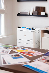HP Color LaserJet Stand