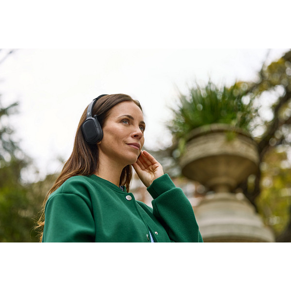 HP Poly Focus 625 Headset + Wireless Charge Stand