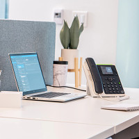 HP 82M87AA Poly Edge E220 IP-telefon PoE-támogatással