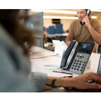 HP 82M92AA Poly Edge E300 IP-telefon PoE-támogatással