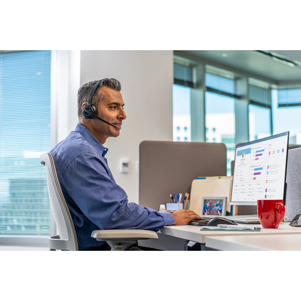 Poly Savi 8200 Series - Lifestyle