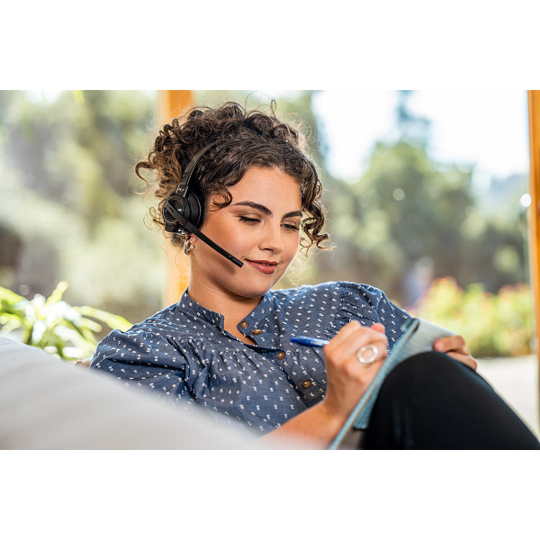 Micro-casque Poly Savi 8210 DECT UC USB-A 1 920-1 930 Mhz