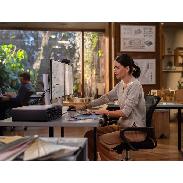 HP Z2 SFF G1i - Lifestyle Image