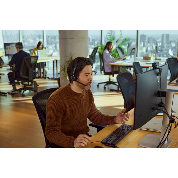 Poly EncorePro 520_NA_lifestyle