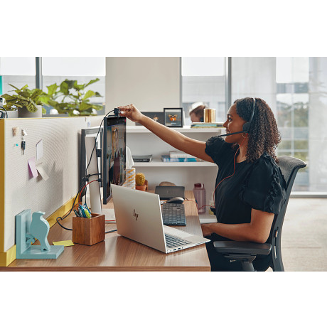 HP 8X228A6 Poly Blackwire 3220 sztereó USB-C headset + USB-C–USB-A-adapter (csomagban)